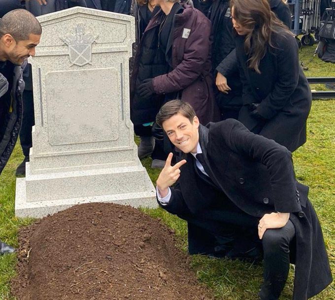 Grant Gustin Next to Oliver Queens Grave